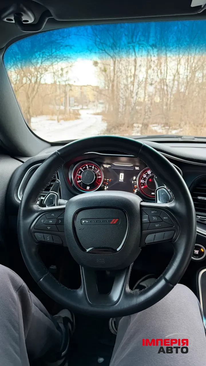 Dodge Challenger - фото 10