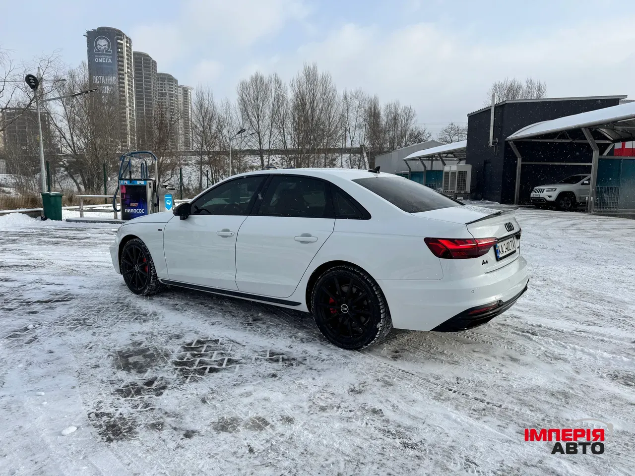 Audi A4 - фото 11