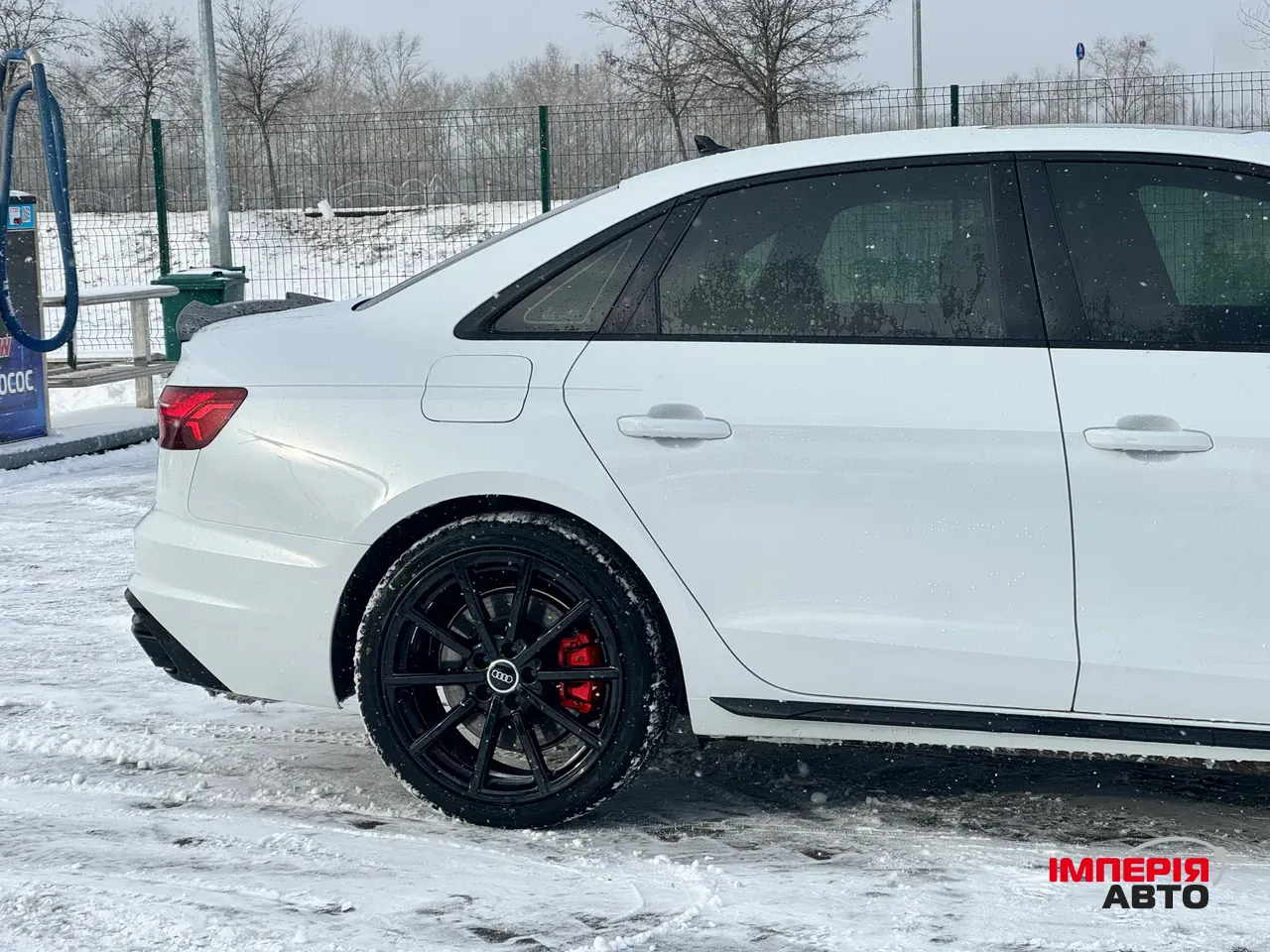 Audi A4 - фото 6