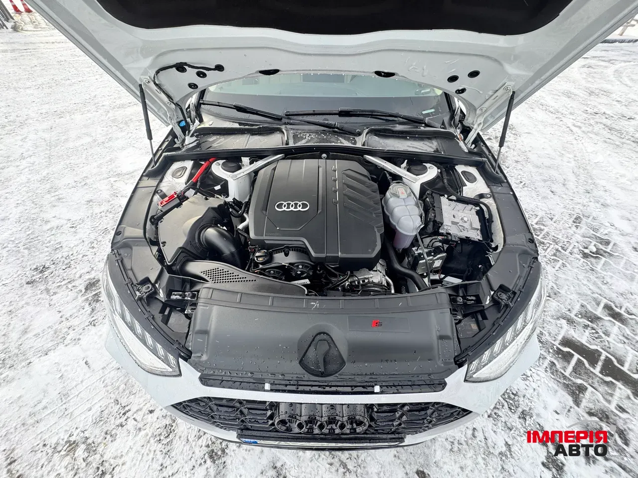 Audi A4 - фото 16