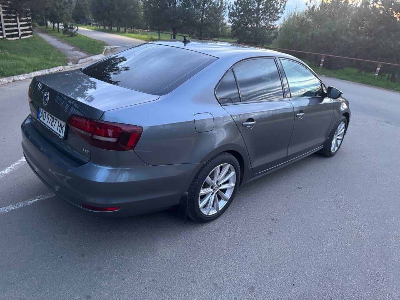 Volkswagen Jetta - фото 5