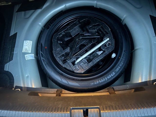 Volkswagen Jetta - фото 2