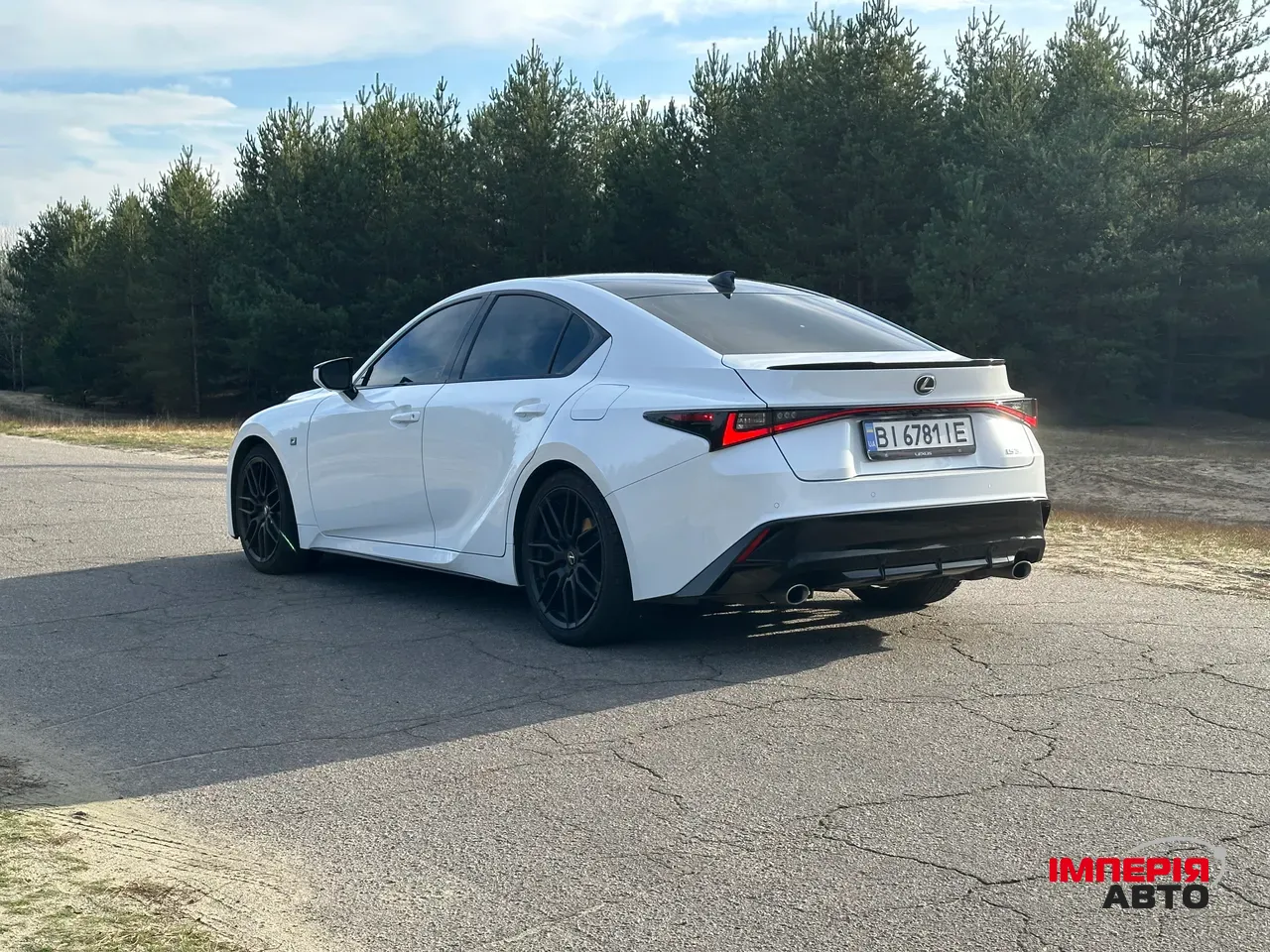 Lexus IS - фото 5