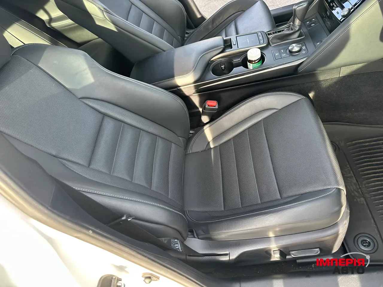 Lexus IS - фото 15