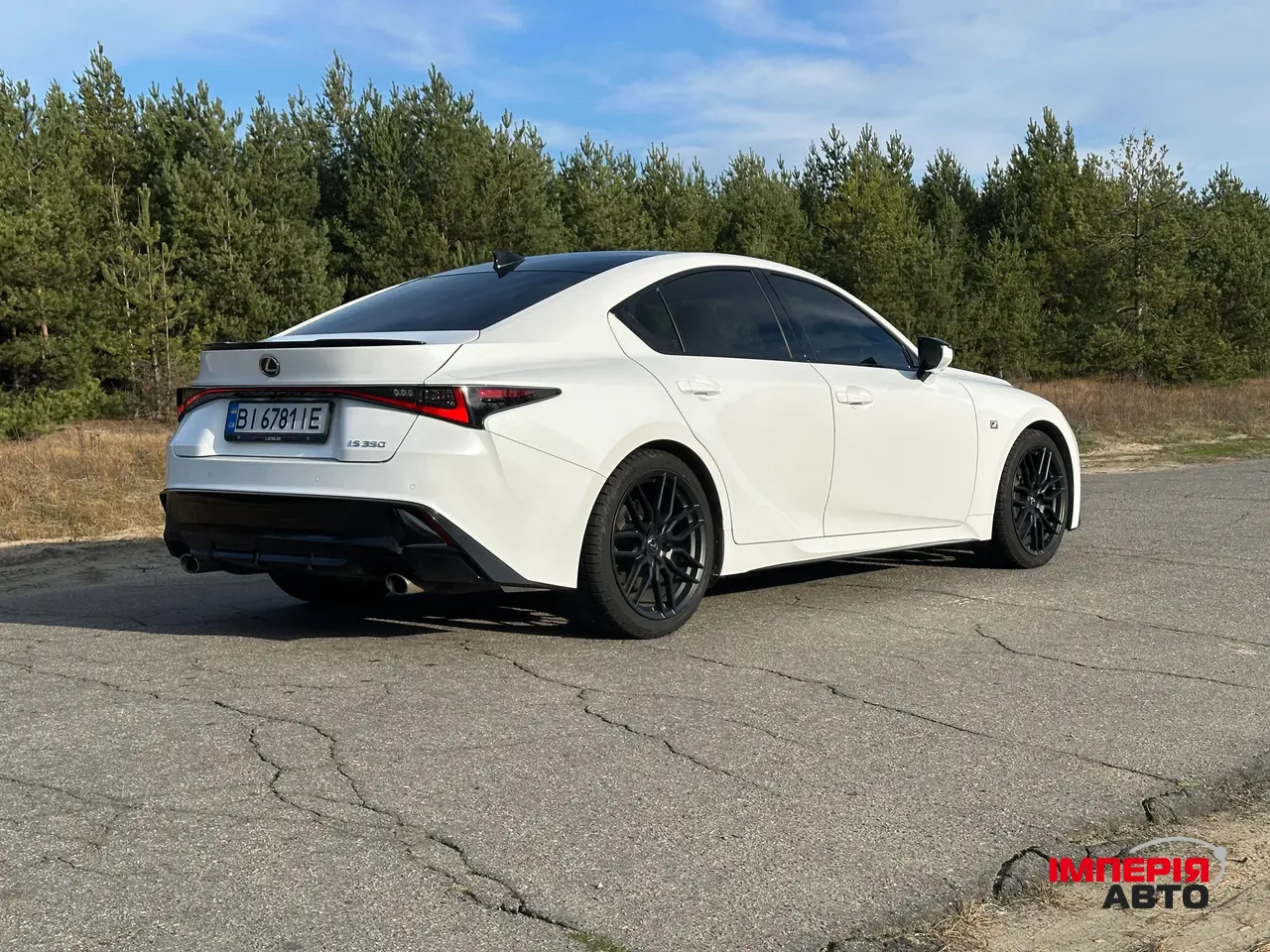 Lexus IS - фото 4