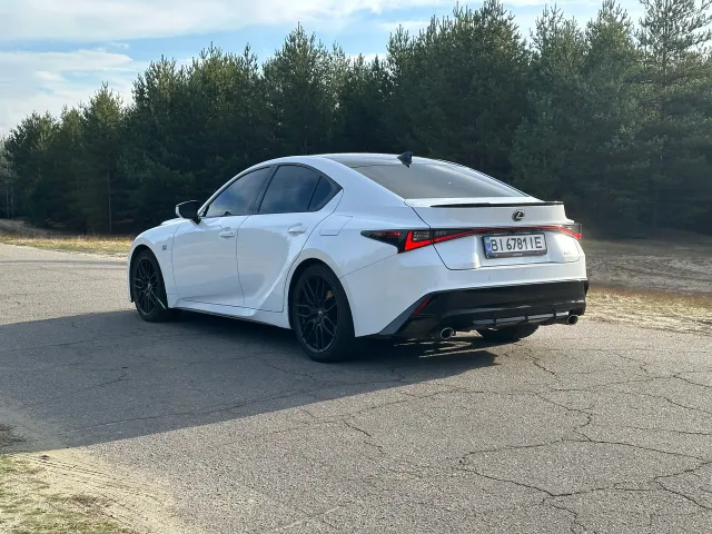 Lexus IS - фото 5