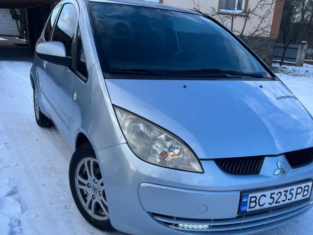 Mitsubishi Colt - фото 2