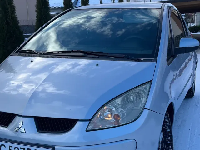 Mitsubishi Colt - фото 3