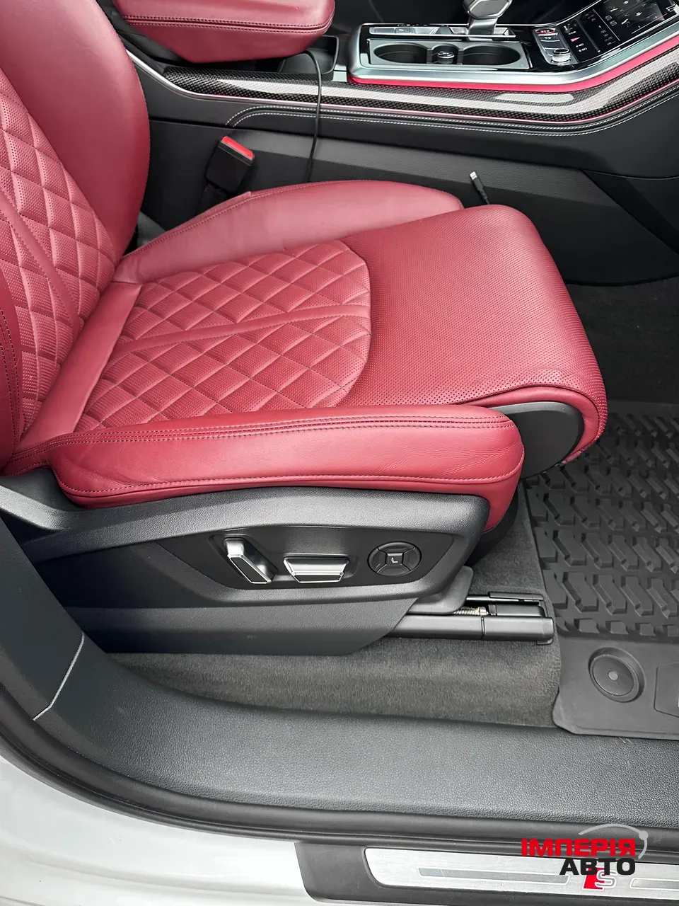 Audi SQ7 - фото 11