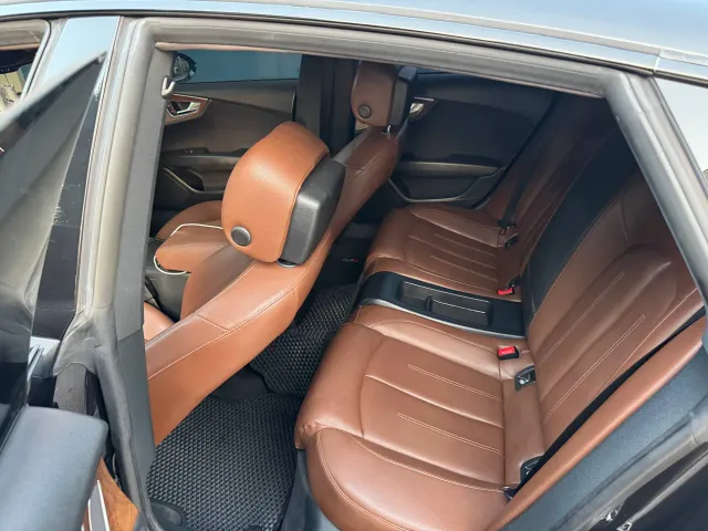 Audi A7 - фото 5
