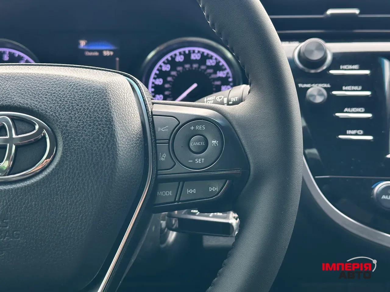 Toyota Camry - фото 15