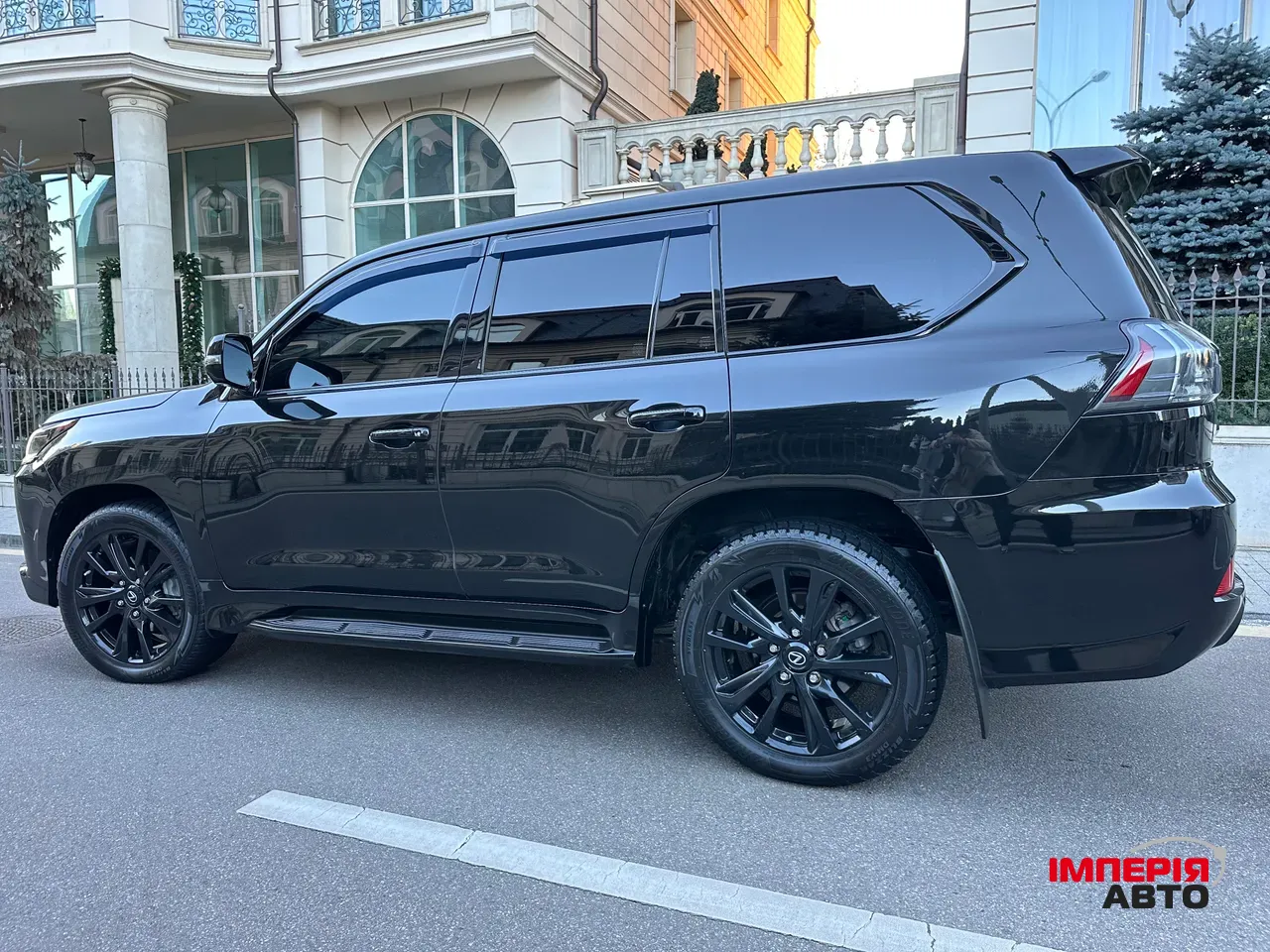 Lexus LX - фото 3