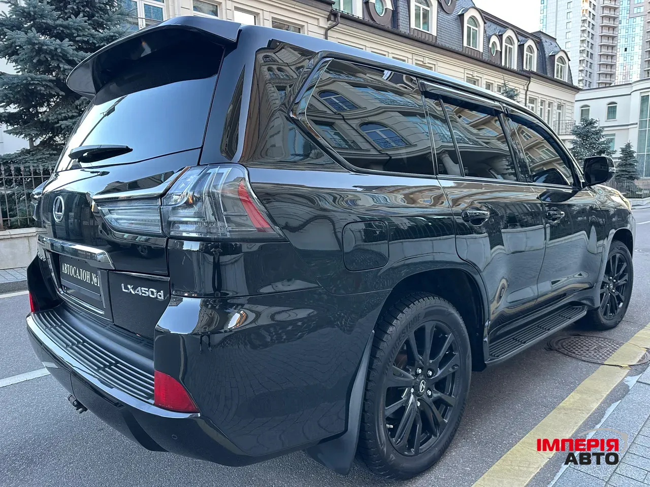 Lexus LX - фото 6