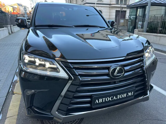 Lexus LX - фото 1