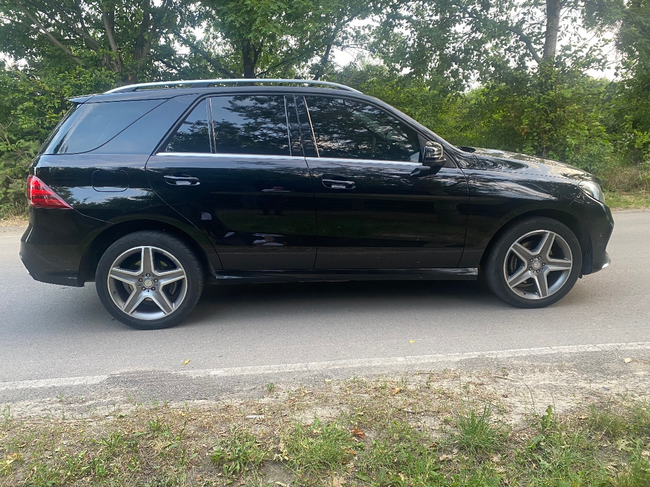 Mercedes-Benz GLE - фото 10