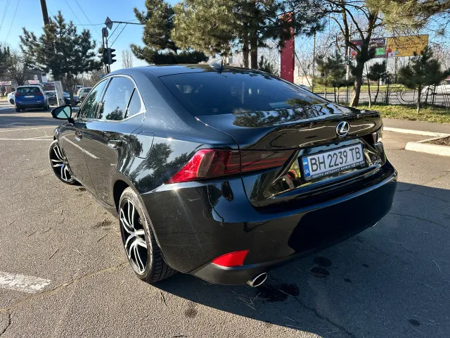 Lexus IS F - фото 3