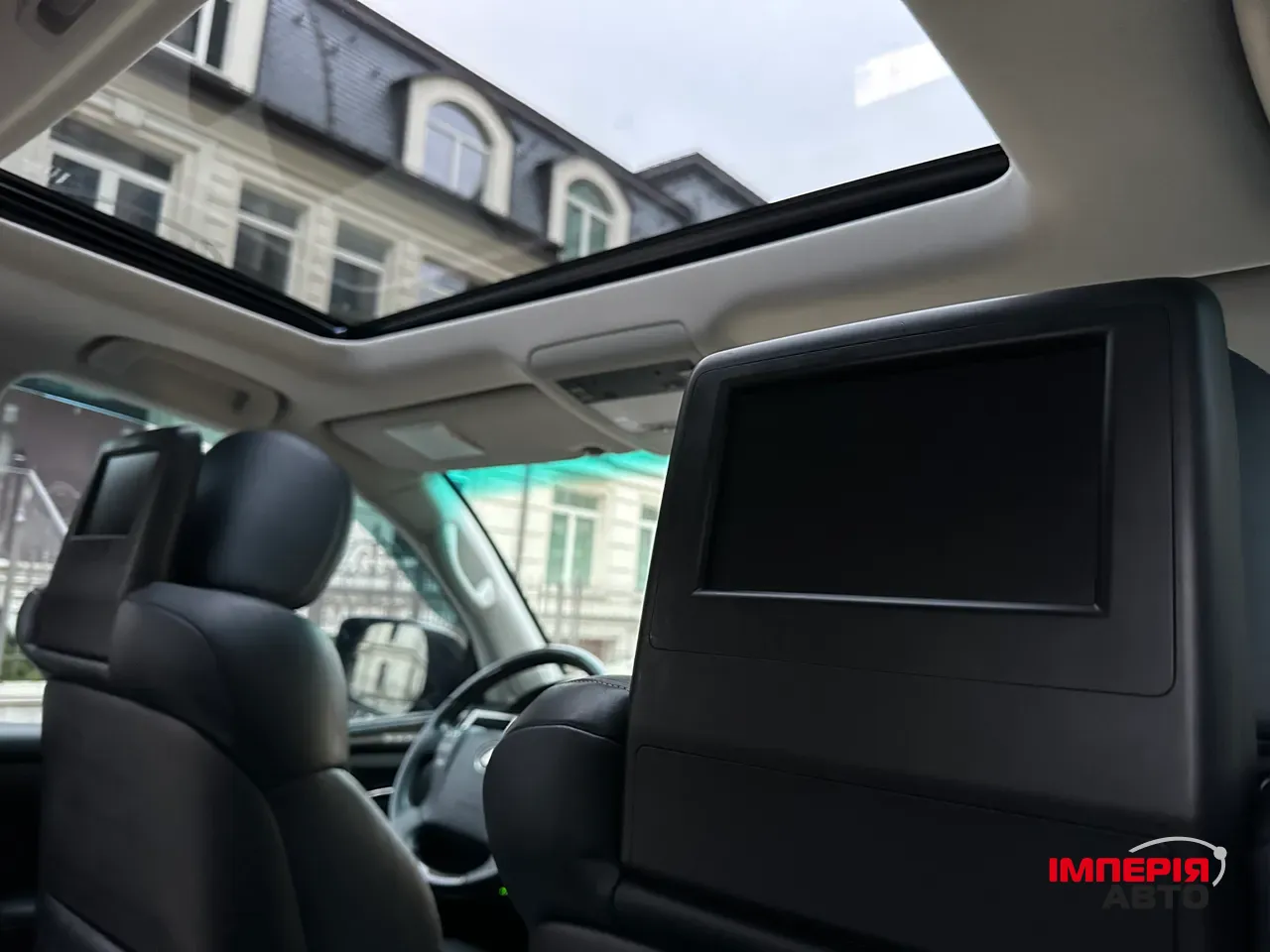 Lexus LX - фото 10