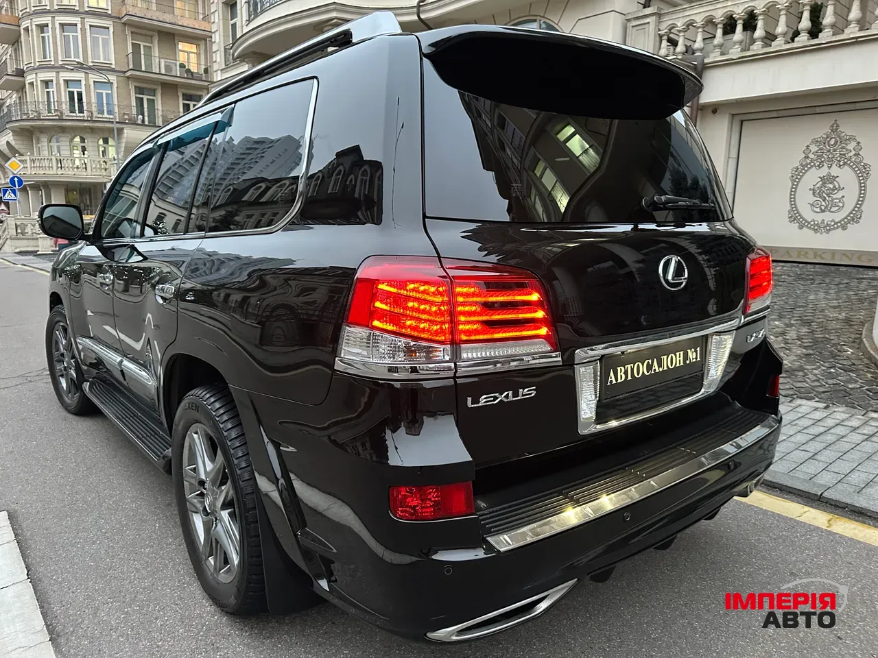 Lexus LX - фото 2