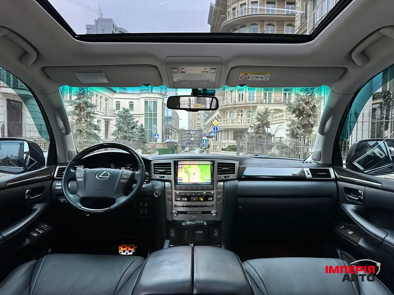 Lexus LX - фото 6