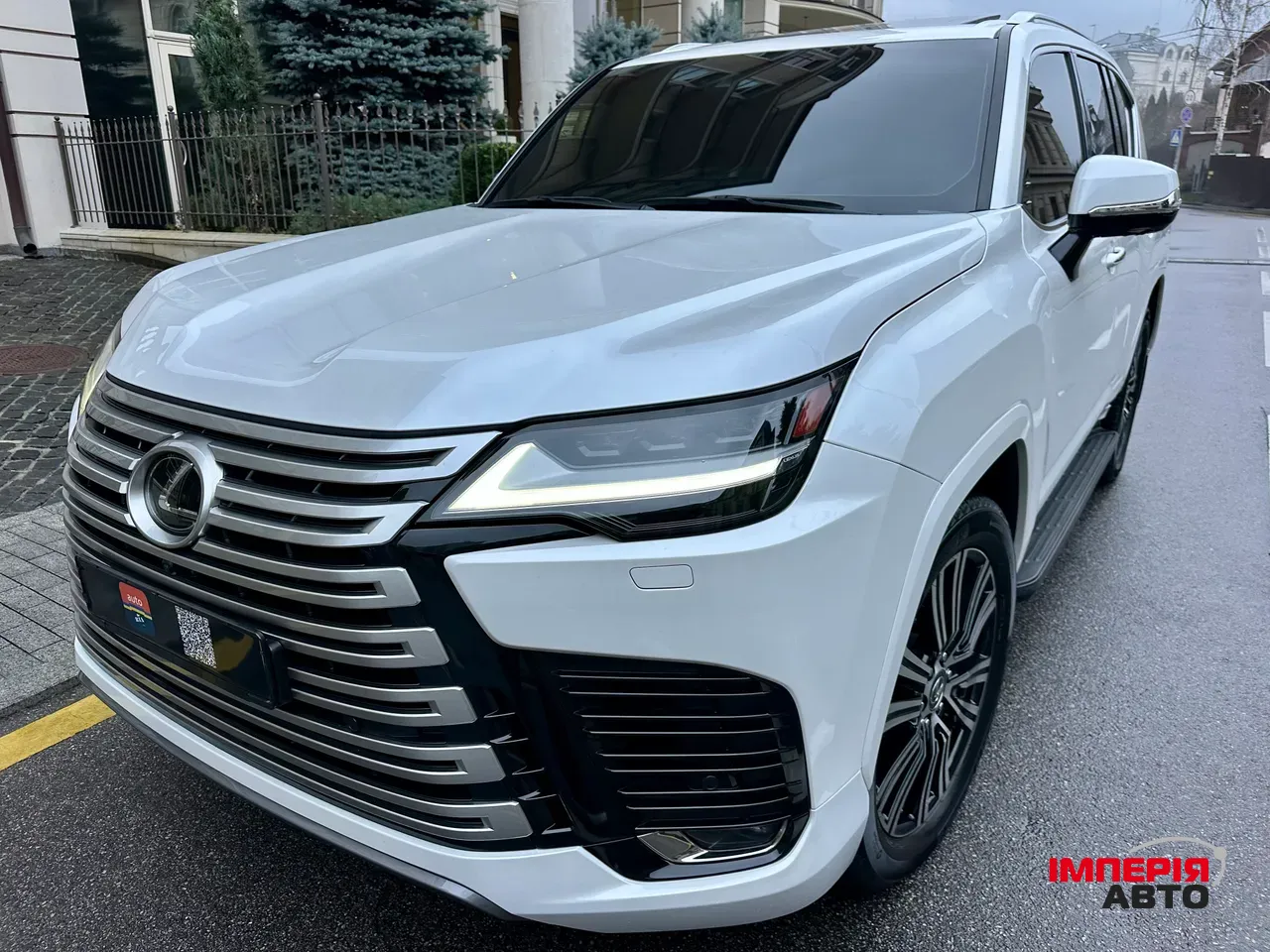 Lexus LX - фото 2
