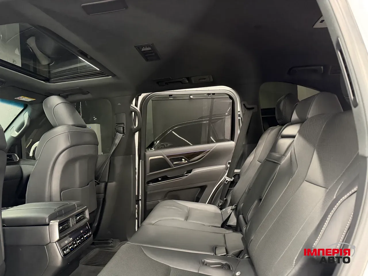 Lexus LX - фото 30