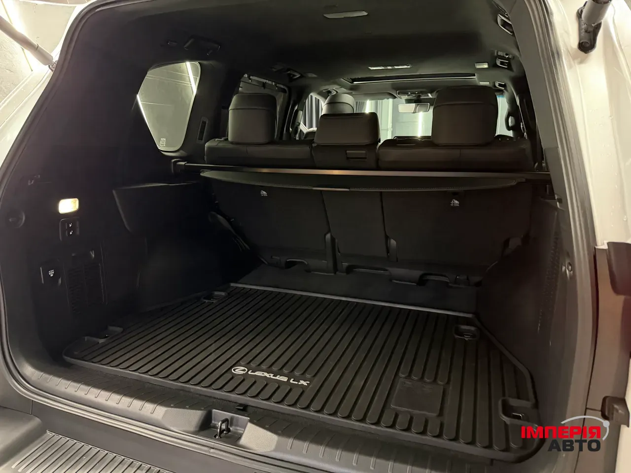 Lexus LX - фото 35