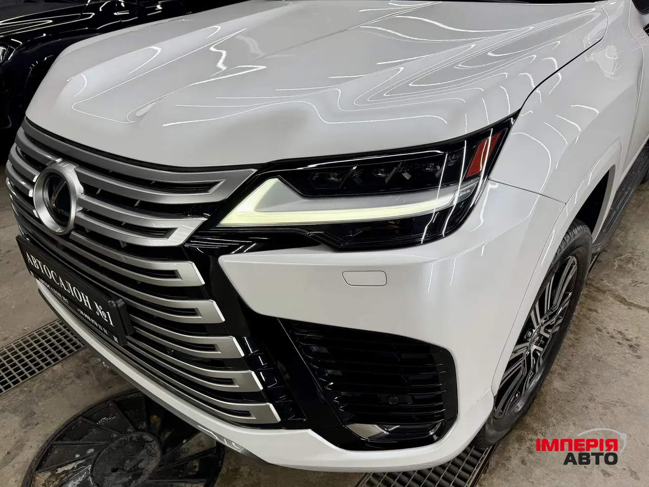 Lexus LX - фото 16