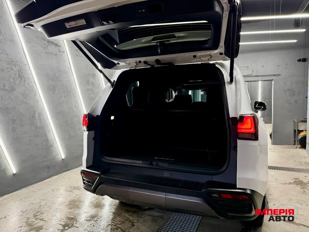 Lexus LX - фото 34