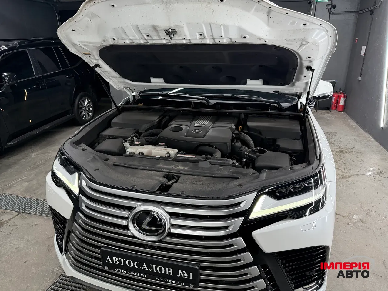 Lexus LX - фото 37