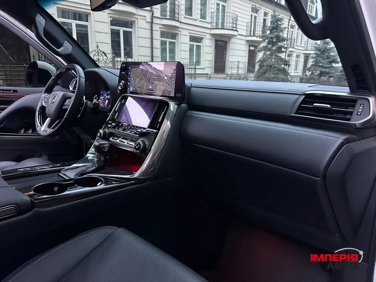 Lexus LX - фото 11