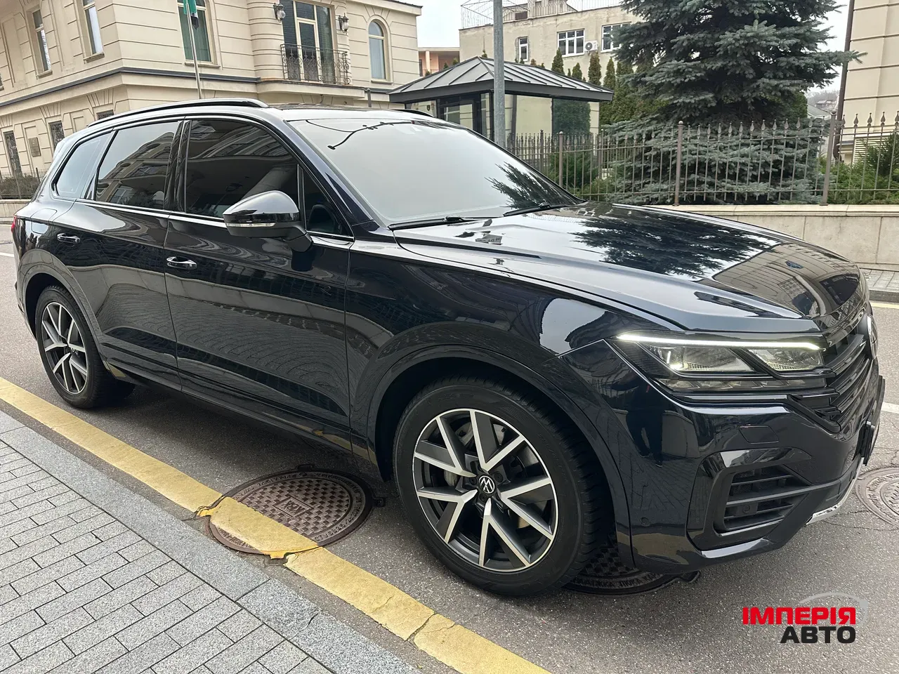 Volkswagen Touareg - фото 6