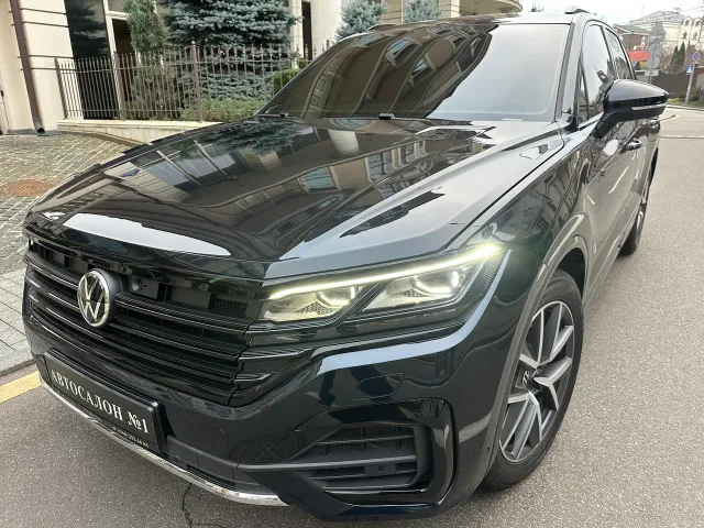 Volkswagen Touareg - фото 2