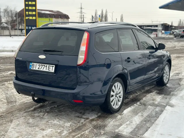 Ford Focus - фото 4