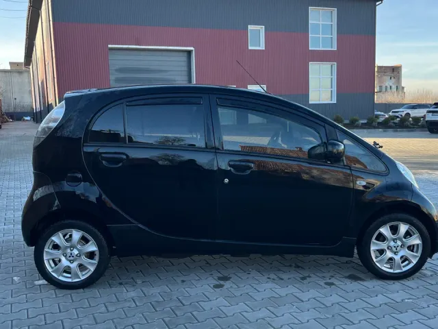 Mitsubishi i-MiEV - фото 4