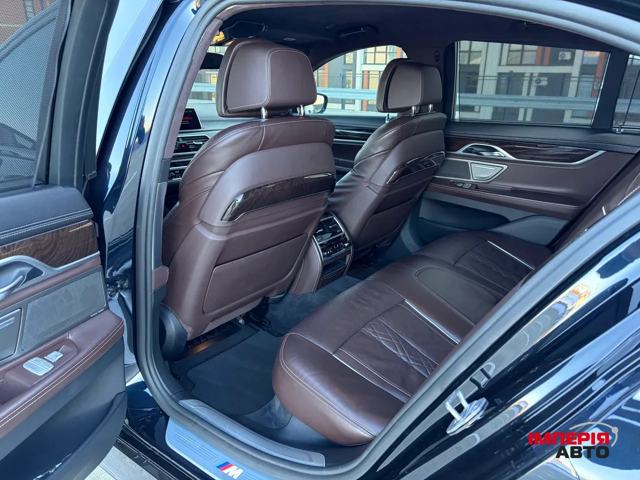 BMW 7 серії - фото 25