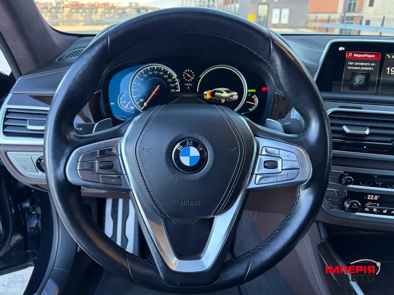 BMW 7 серії - фото 29