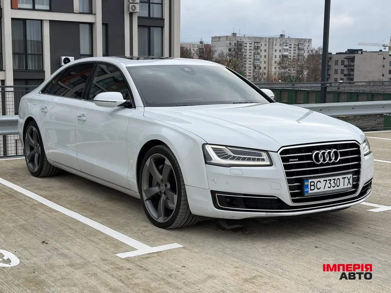 Audi A8 - фото 6