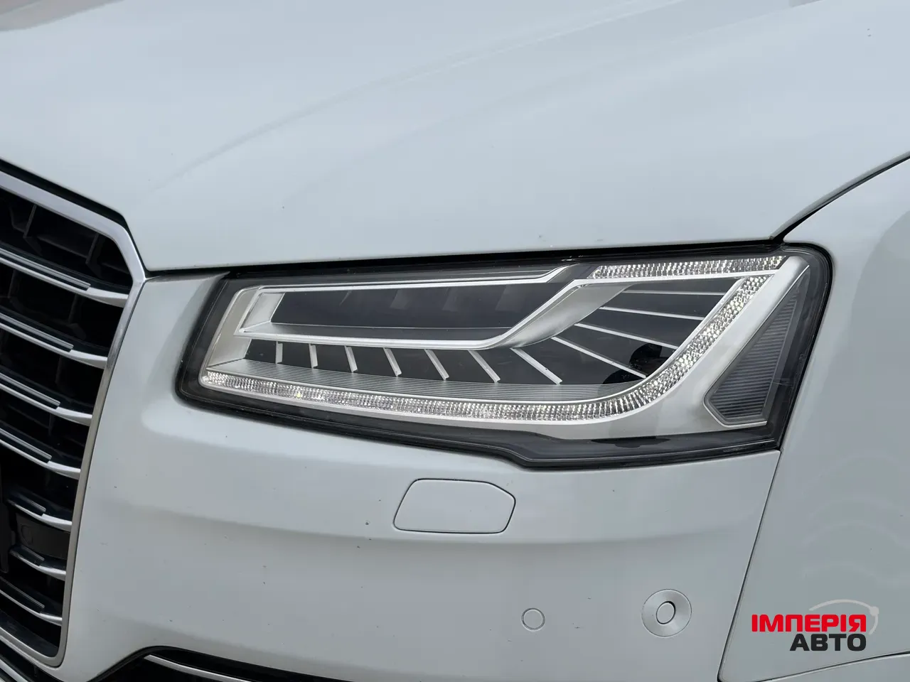 Audi A8 - фото 7