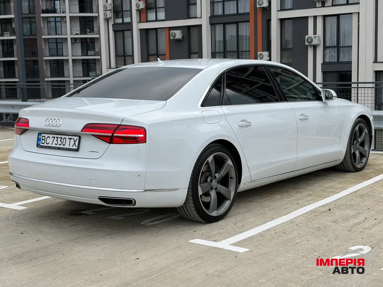 Audi A8 - фото 17