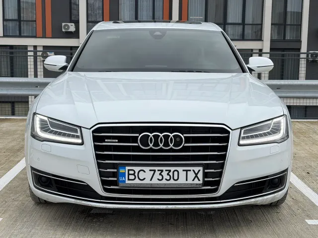 Audi A8 - фото 5