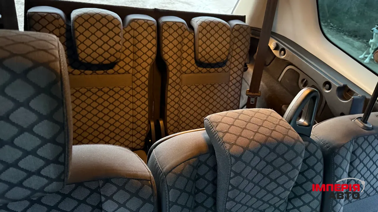 Renault Megane - фото 13