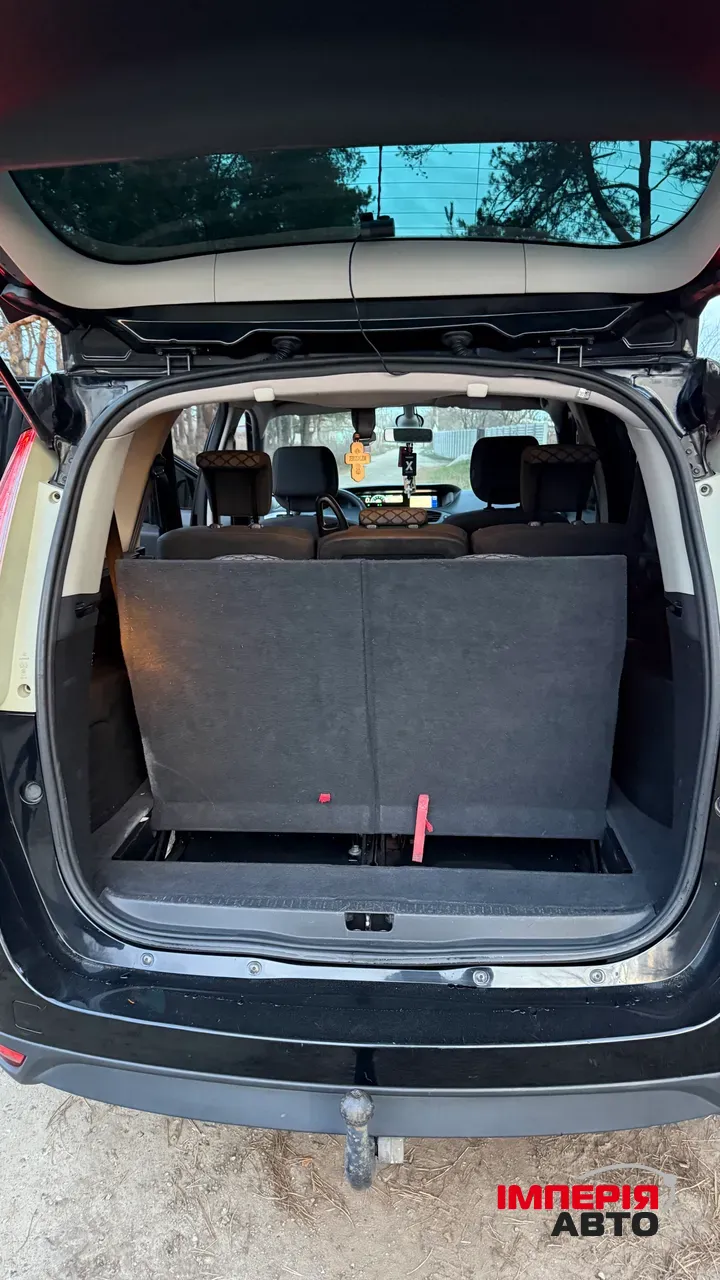 Renault Megane - фото 11