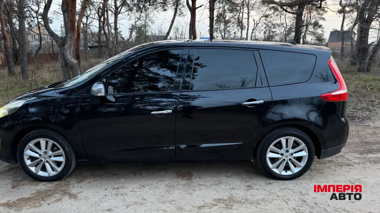 Renault Megane - фото 2