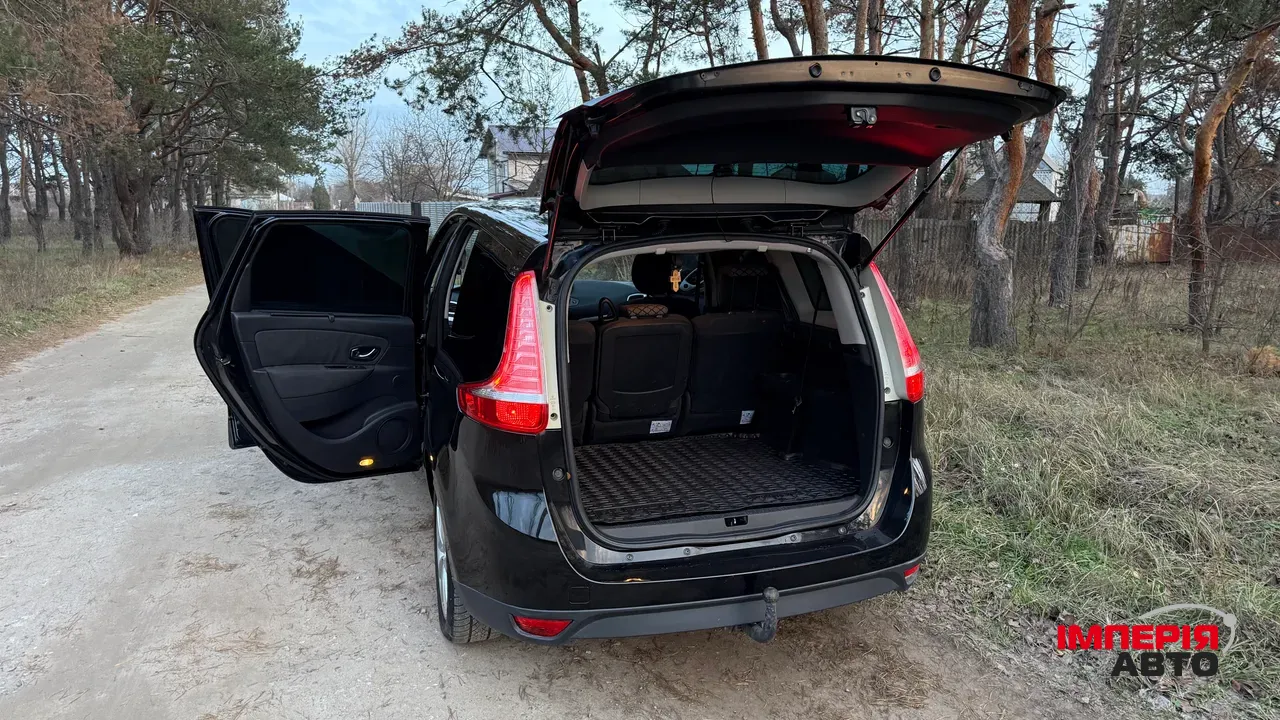 Renault Megane - фото 10