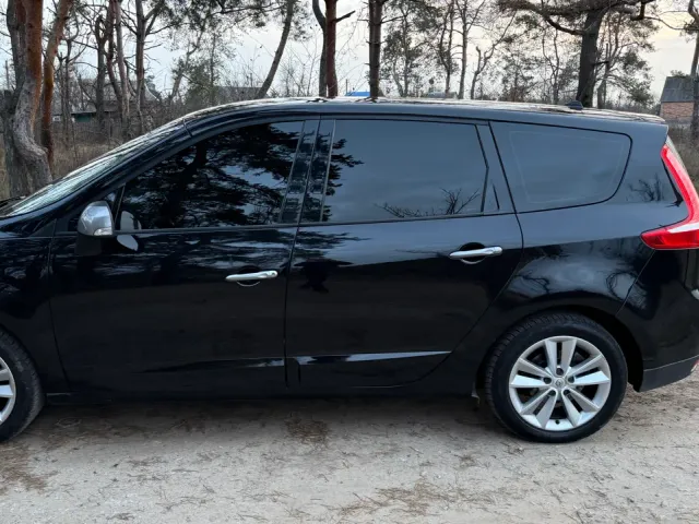 Renault Megane - фото 2