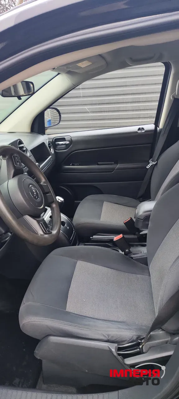 Jeep Compass - фото 7