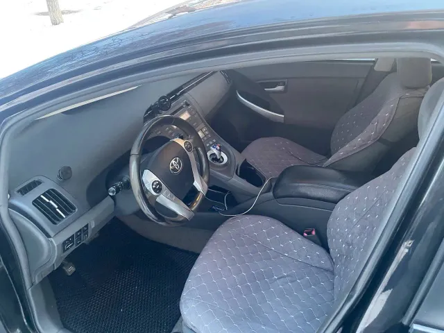 Toyota Prius - фото 3