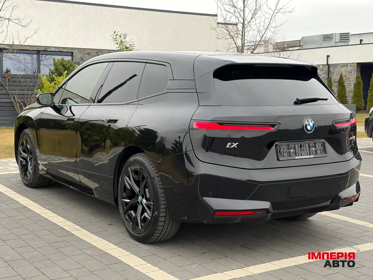 BMW iX - фото 19