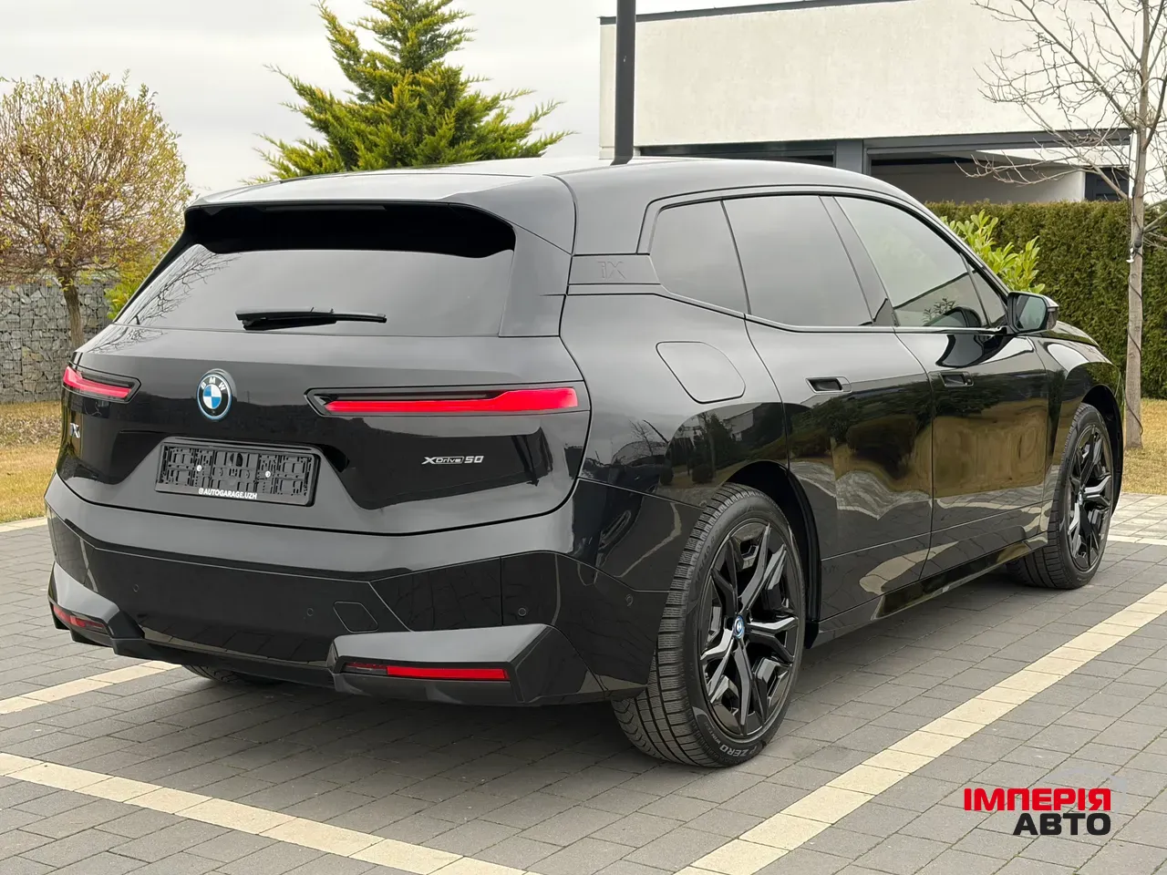 BMW iX - фото 24