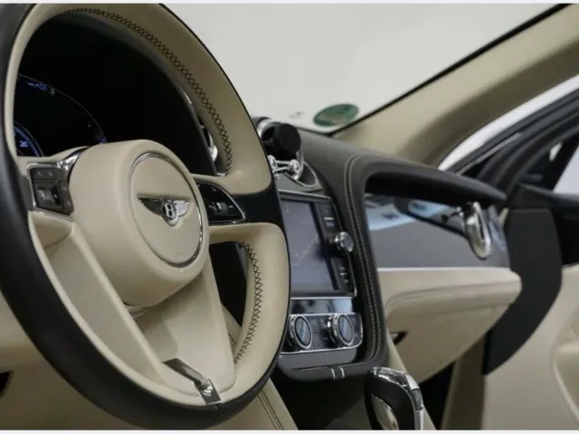 Bentley Bentayga - фото 3